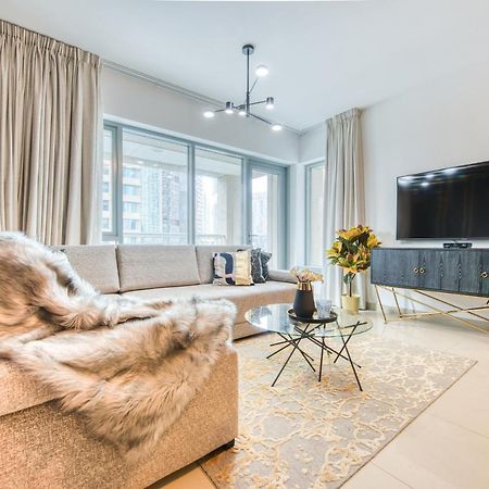 Maison Privee - Radiant Urban Retreat With Iconic Burj Khalifa Vws ドバイ エクステリア 写真