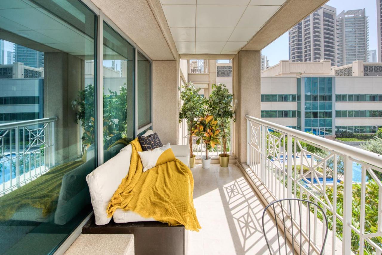 Maison Privee - Radiant Urban Retreat With Iconic Burj Khalifa Vws ドバイ エクステリア 写真