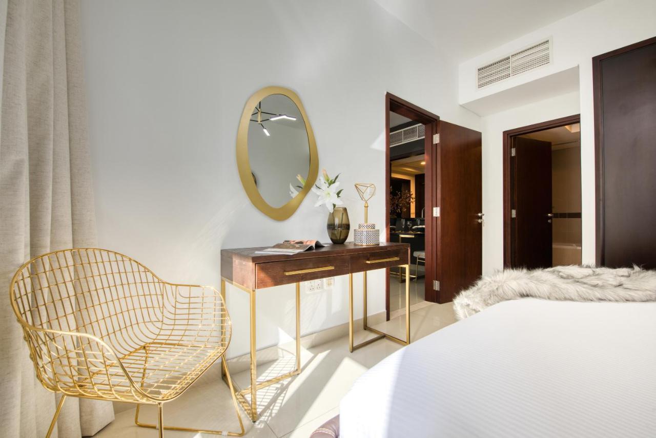 Maison Privee - Radiant Urban Retreat With Iconic Burj Khalifa Vws ドバイ エクステリア 写真