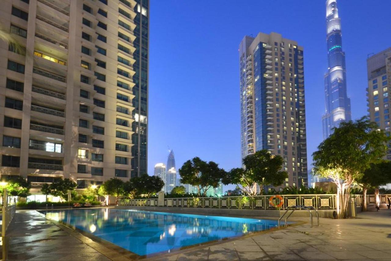 Maison Privee - Radiant Urban Retreat With Iconic Burj Khalifa Vws ドバイ エクステリア 写真